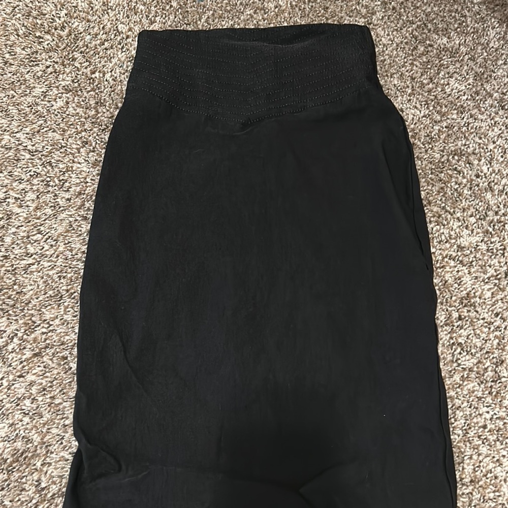 Iike new black skirt